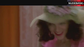 Courtney Love Topless Scene – The People Vs. Larry Flynt