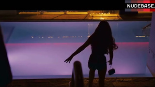 Isla Fisher Lingerie Scene – Bachelorette