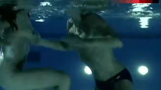 Sabine Timoteo Nude Underwater – In Den Tag Hinein