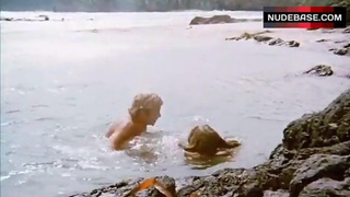 Wendy Hughes Naked on Beach – Jock Petersen