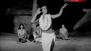 Nani Maka Topless with Hawaiian Garland – Pagan Island