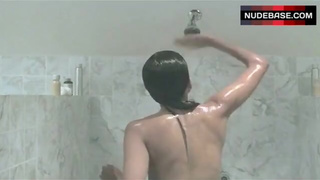 Valeria Ciangherotti Nude Under Shower – The Wind Of Fear