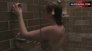 Lena Dunham Nude in Shower – Girls