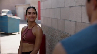 Melissa Barrera nude - Vida s02e05 (2019) sex scene